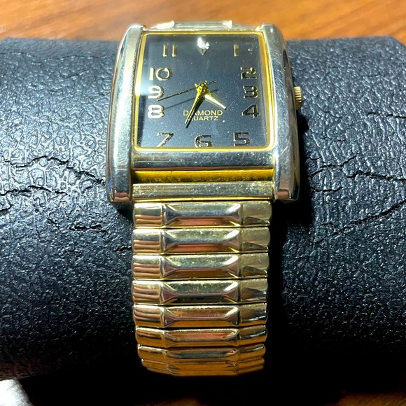 Vintage Men’s Diamond Quartz Watch - Picture 3 of 4